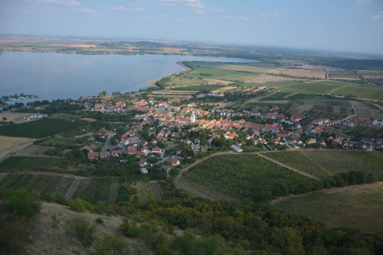 Penzion U Bednaru Pavlov Exterior photo